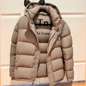 ✨SOLD✨Aritzia Super Puff Coat